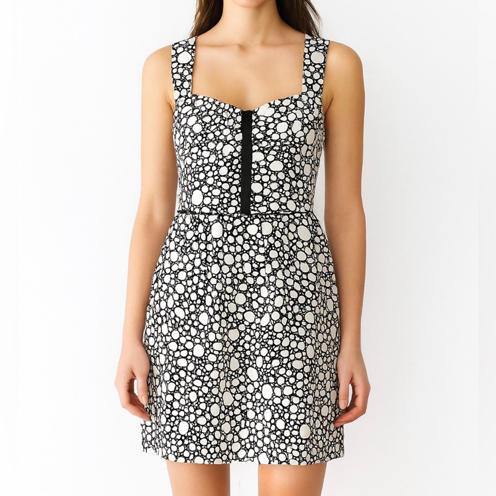 CLUB MONACO WHITE BLACK CIRCLE PRINT SWEETHEART SILK SHEATH DRESS 10 M NWT